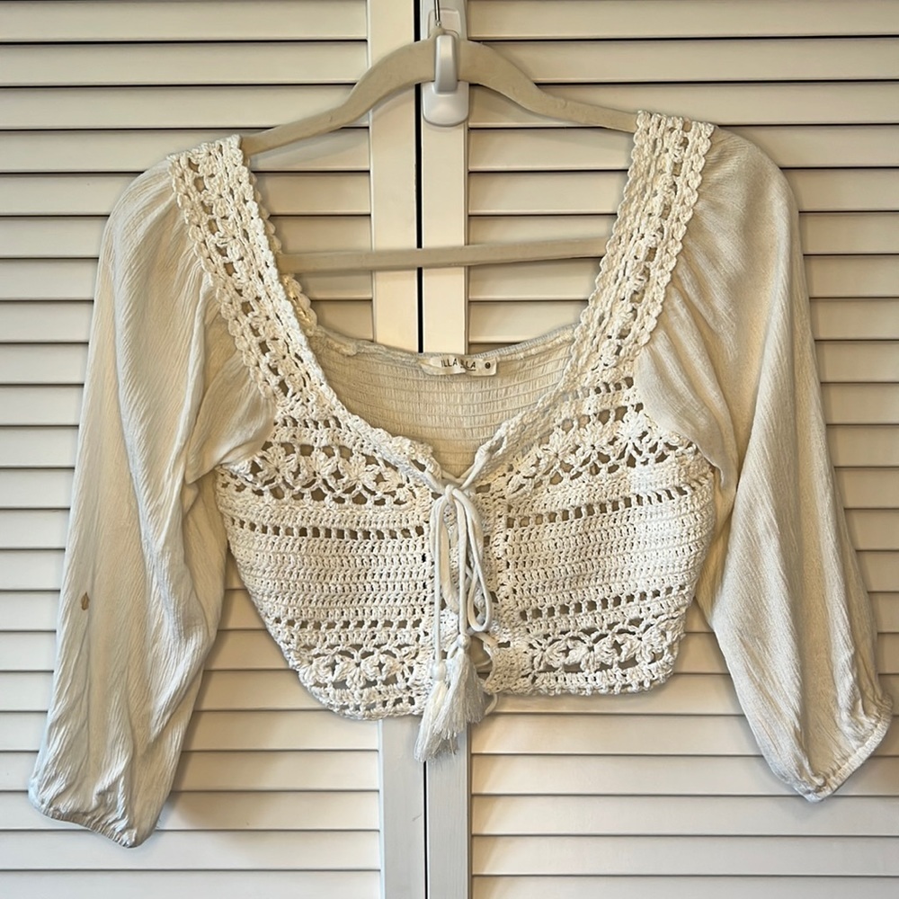 lla Illa Embroidered Tassle Tie CroppedTop Size M